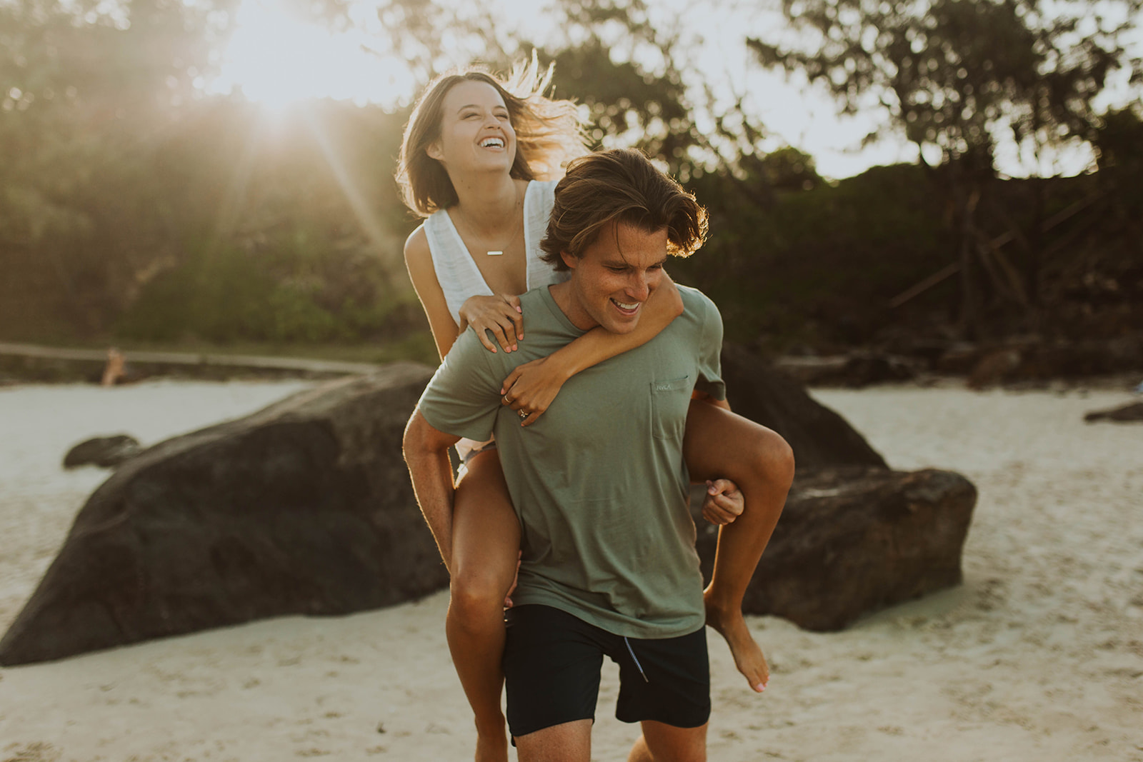 couple celebrates engagement at Australian gold coast