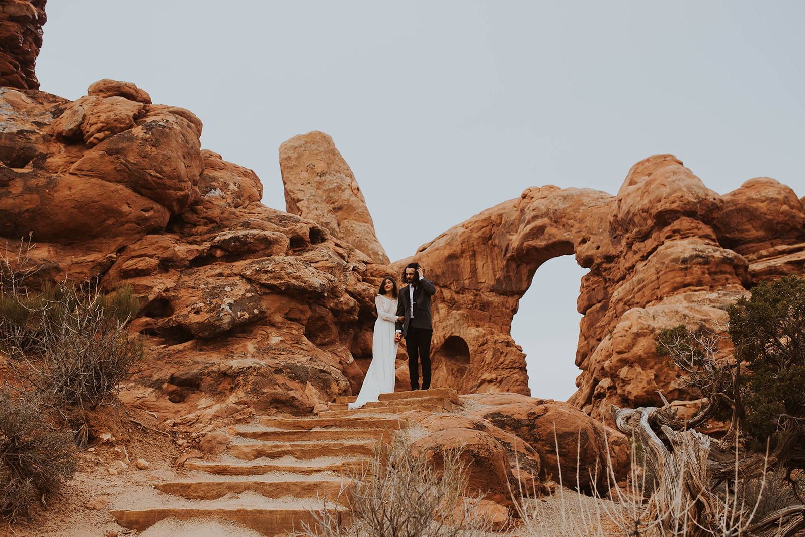 couple elopes at Arches National Park