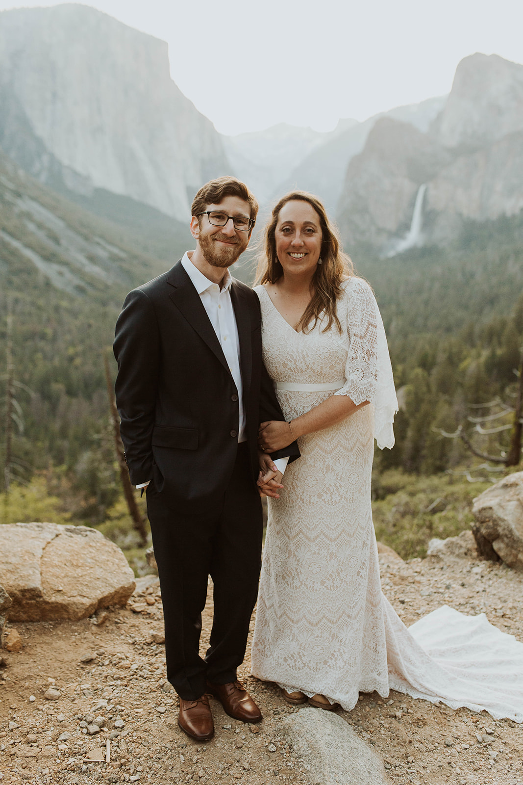 couple gets married at Artist Point Yosemite elopement