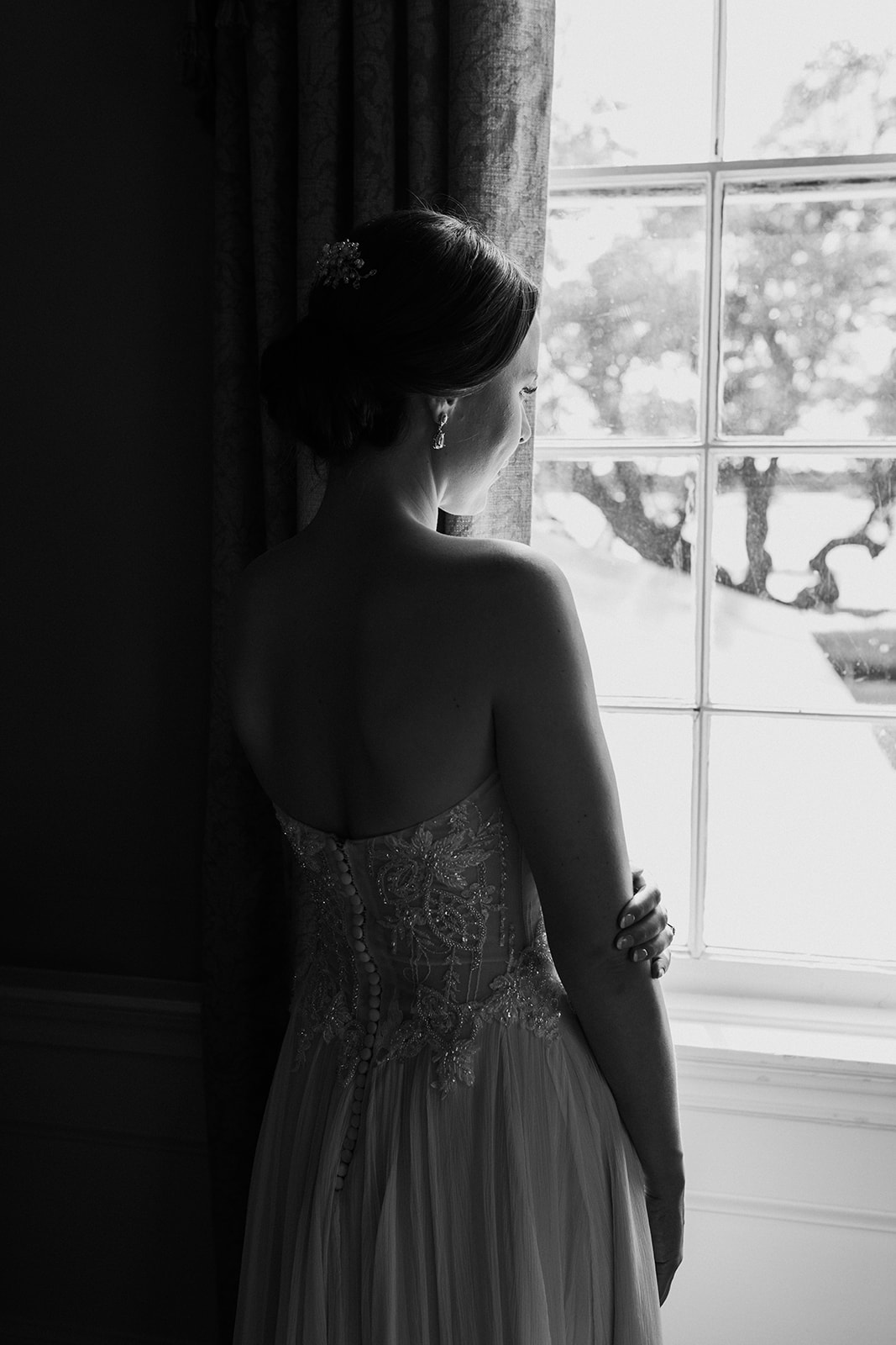 Elegant, simple luxury bride