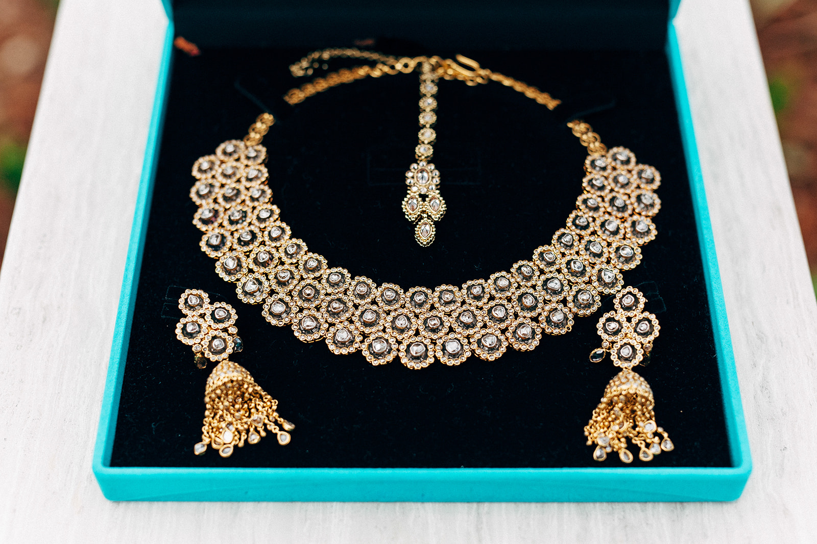 Indian gold jewelry for a wedding day