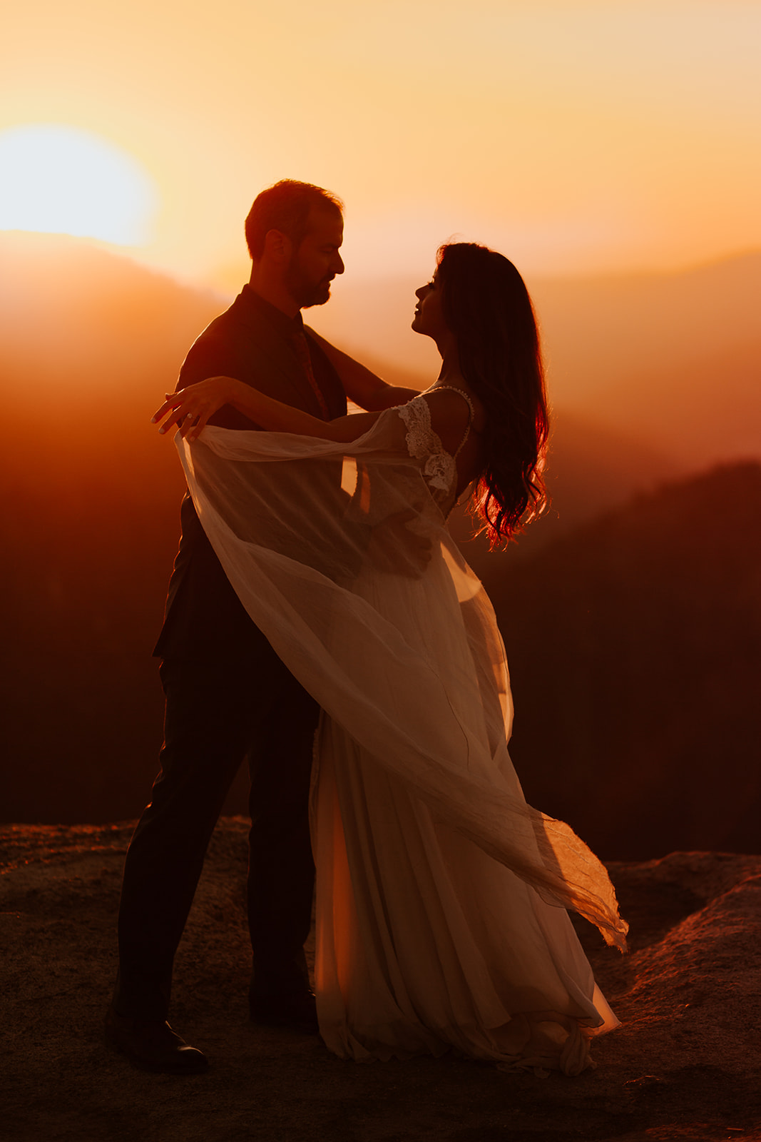 couple celebrates Taft Point elopement in Yosemite