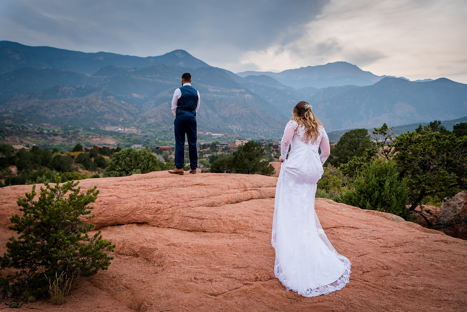 first look at highpoint overlook in garden of the gods