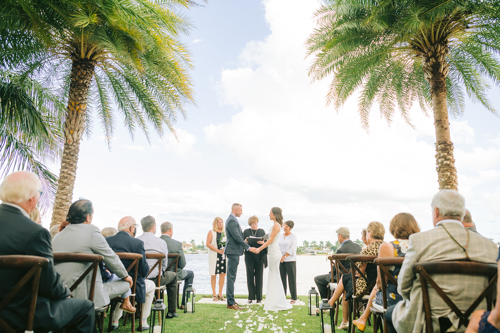 Naples FL wedding photographer captures the bridal party
