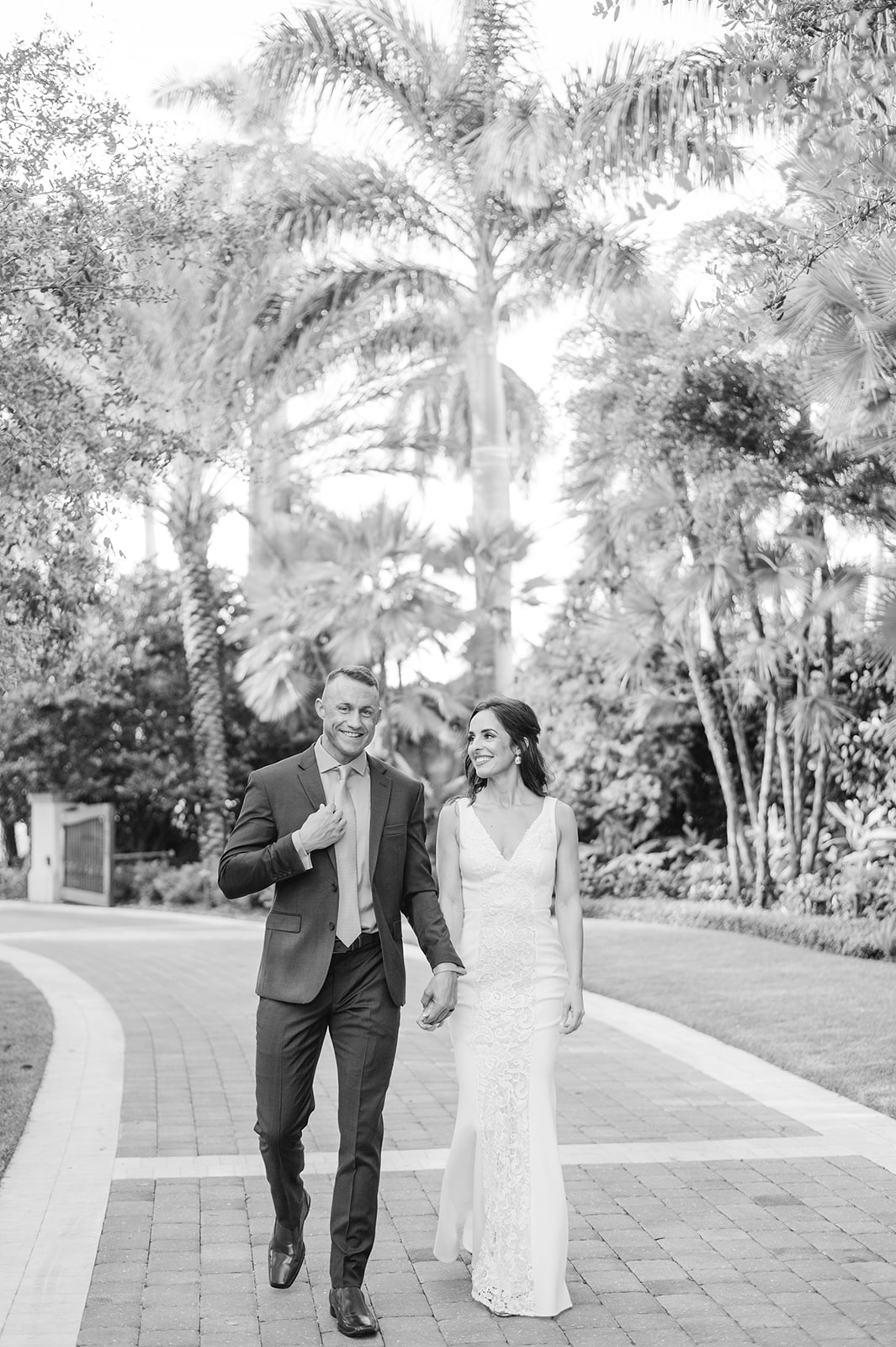 Naples Florida wedding photographer captures the groomsmen having fun

