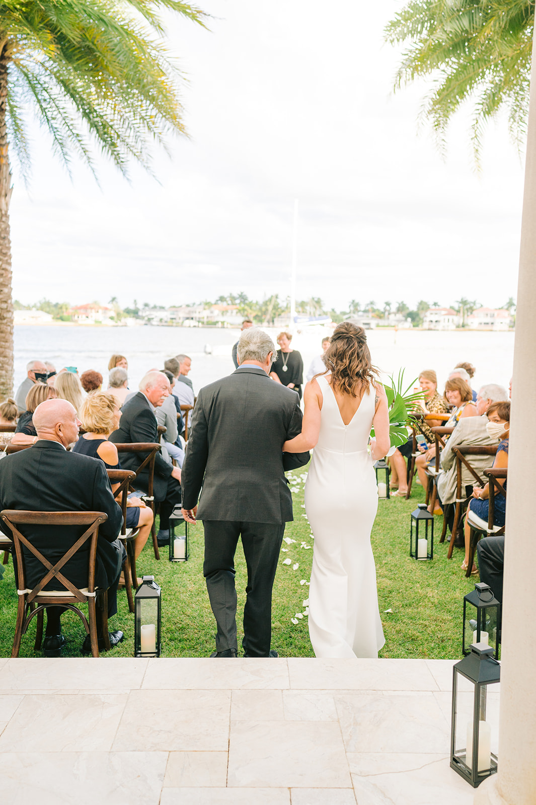 Naples FL wedding photographer captures the exchange of vows
