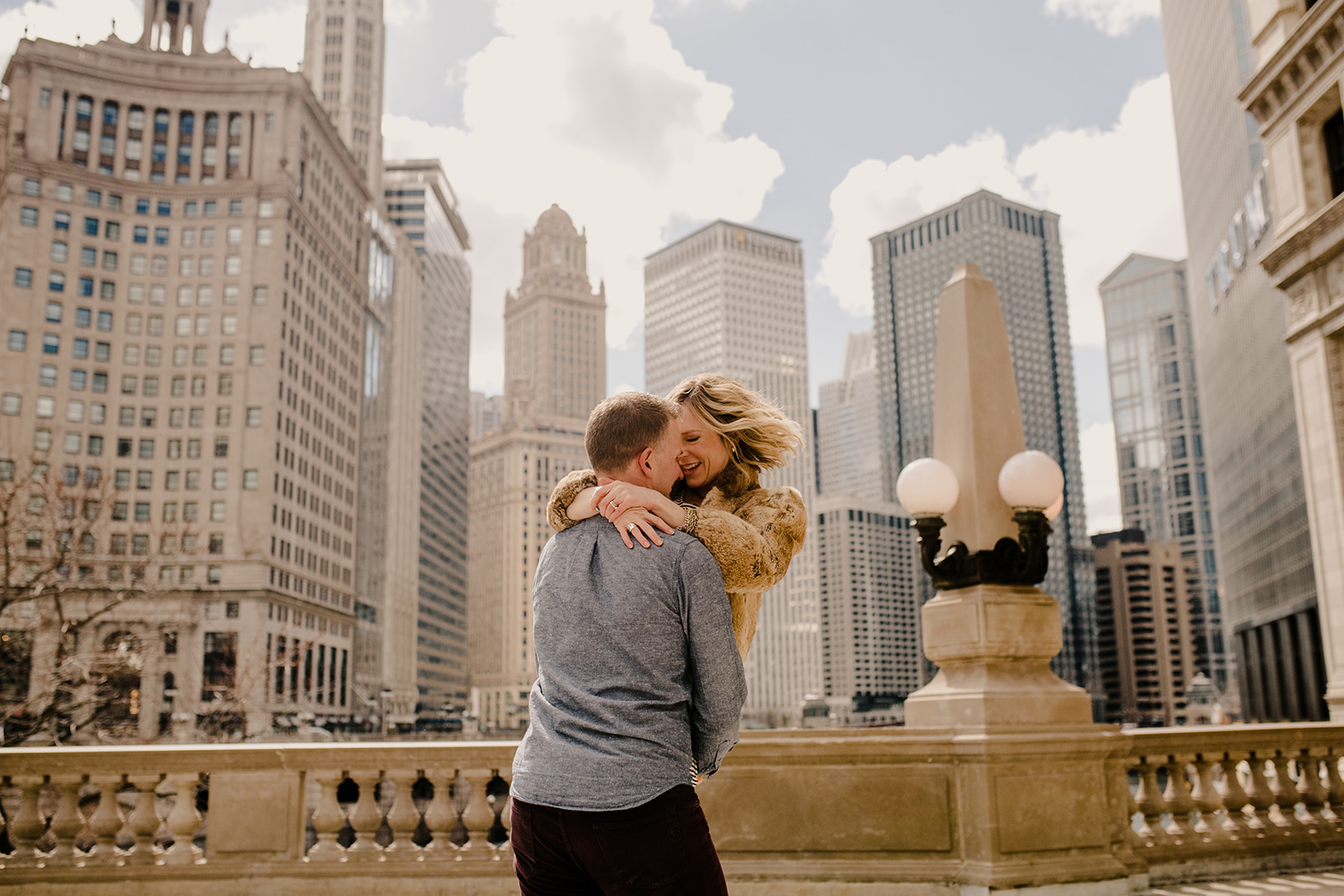 Stills by Hernan: your expert engagement photographer in Chicago
