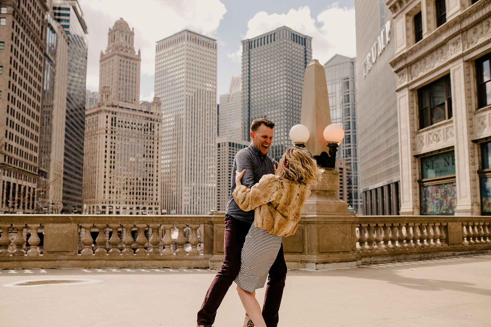 The beauty of Chicago captured in Amber and Tadd's engagement session
