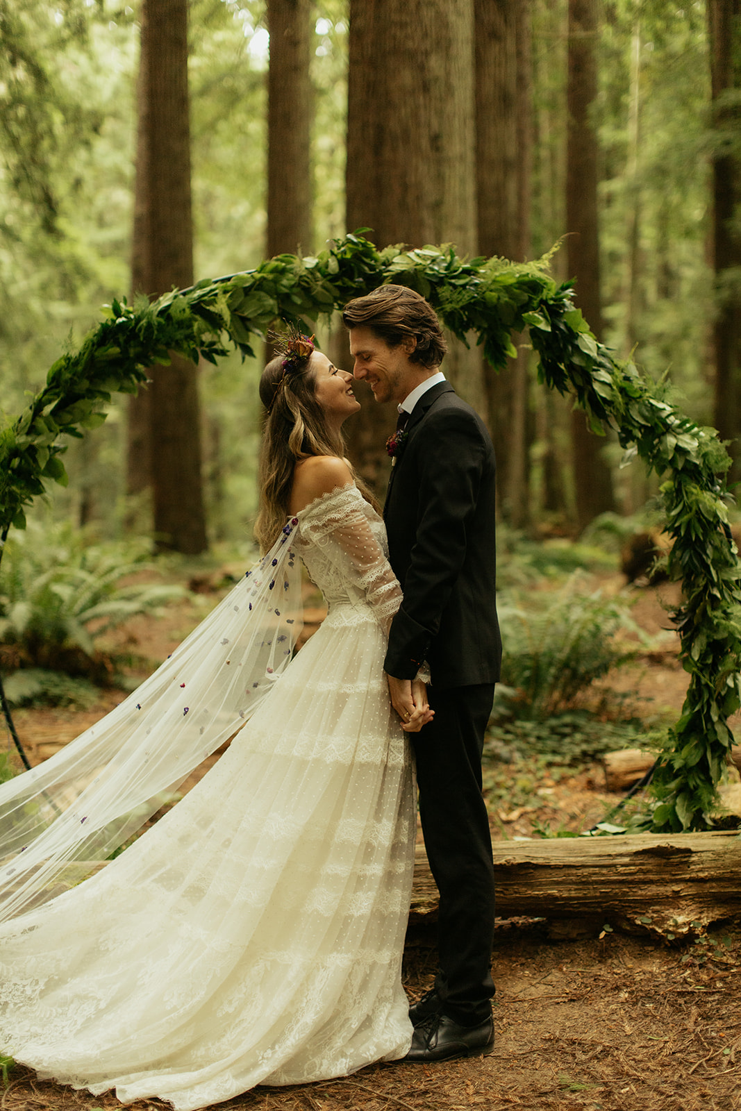 couple gets married at moody redwoods california elopement